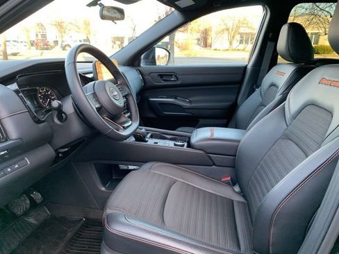 Used 2025 Nissan Pathfinder Rock Creek image 28