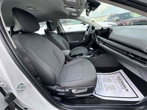 New 2025 Kia K4 LX image 23
