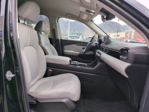 Used 2023 Honda Pilot LX image 33