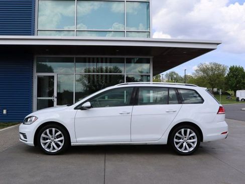 Used 2018 Volkswagen Golf SEL image 6