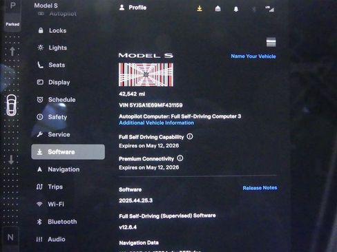 Used 2021 Tesla Model S Plaid image 8