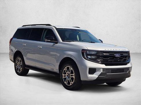 New 2026 Ford Expedition Active RWD image 5