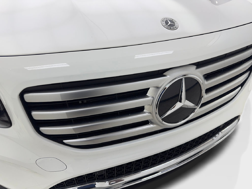 Used 2025 Mercedes-Benz GLB 250 w/ Exclusive Package image 26