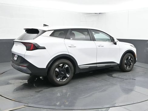 Used 2026 Kia Sportage LX FWD image 2