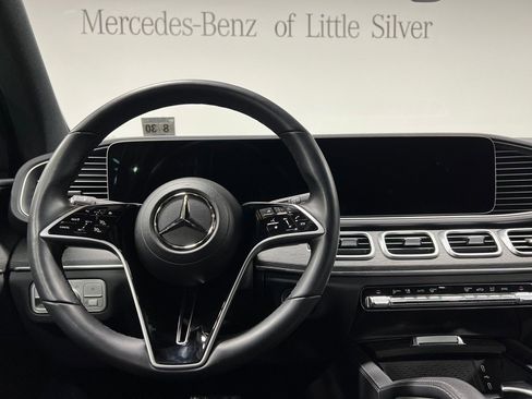 Used 2025 Mercedes-Benz GLE 450 4MATIC image 31
