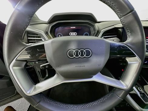 Used 2023 Audi Q4 e-tron Prestige AWD/4WD image 21