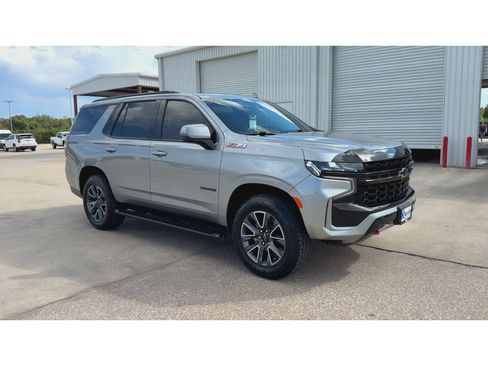 Used 2024 Chevrolet Tahoe Z71 w/ Luxury Package AWD/4WD image 2