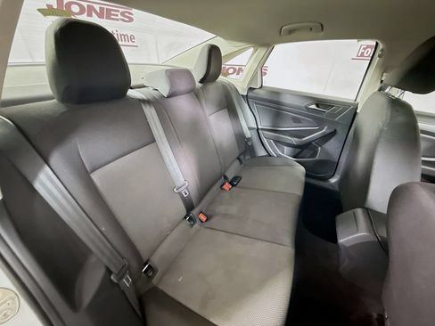 Used 2019 Volkswagen Jetta SE FWD image 28