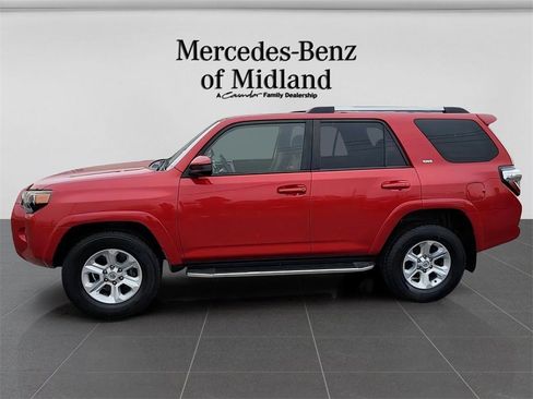Used 2019 Toyota 4Runner SR5 image 5