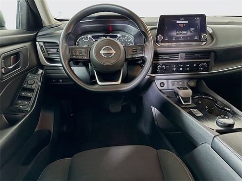 Used 2024 Nissan Rogue S image 21