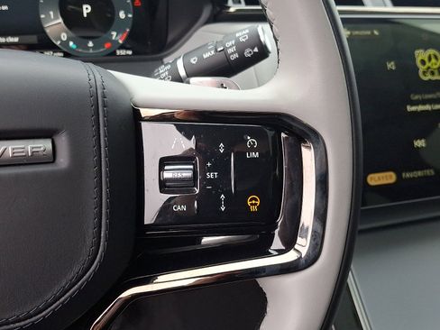 Used 2025 Land Rover Range Rover Velar S image 22