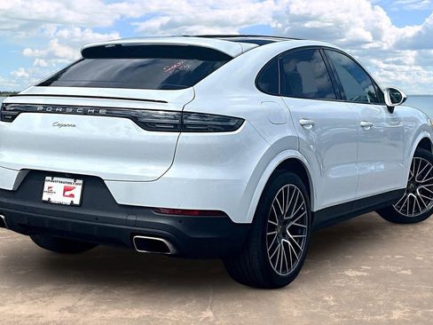 Used 2021 Porsche Cayenne Coupe AWD/4WD image 4