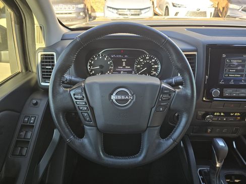 Certified 2022 Nissan Frontier SV w/ Technology Package image 15