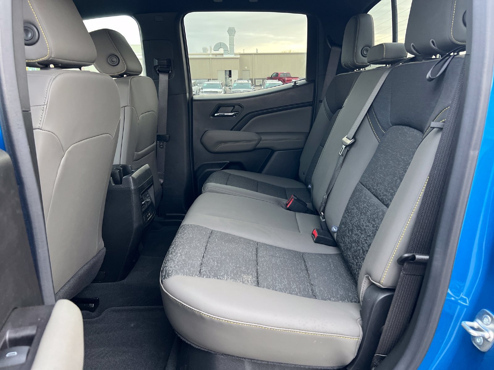 Used 2024 Chevrolet Colorado ZR2 AWD/4WD image 28