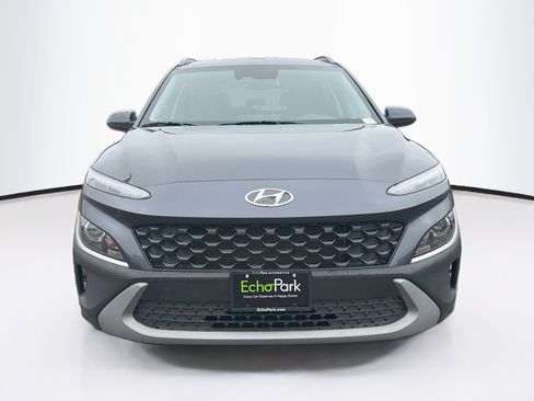 Used 2022 Hyundai Kona SEL w/ Cargo Package AWD/4WD image 2