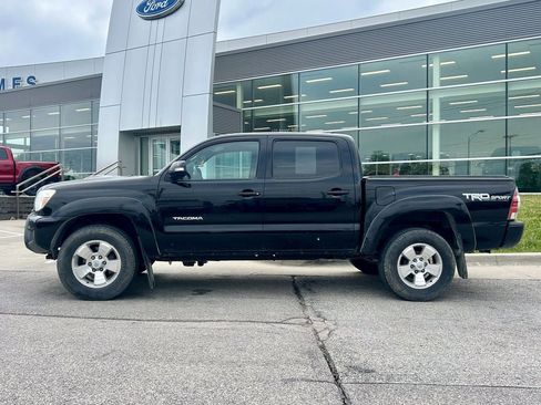 Used 2014 Toyota Tacoma 4x4 Double Cab w/ TRD Sport Package image 3