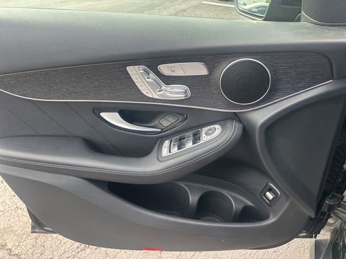Used 2022 Mercedes-Benz GLC 300 4MATIC image 12