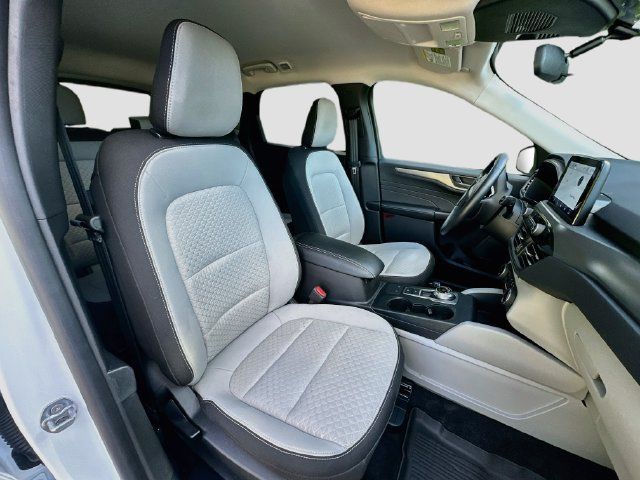 Used 2024 Ford Escape Active AWD/4WD image 28