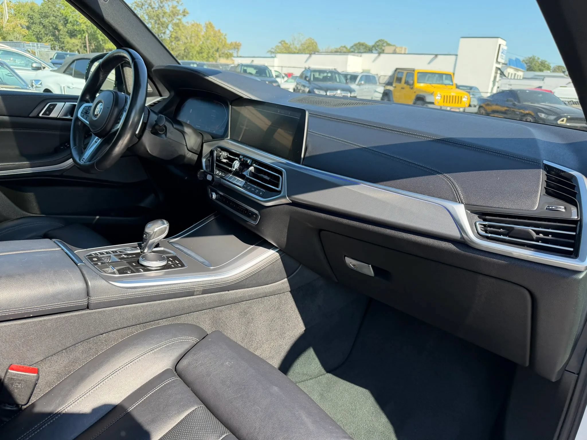 Used 2020 BMW X5 xDrive40i w/ M Sport Package AWD/4WD image 25