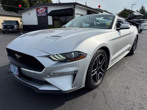 Used 2018 Ford Mustang Premium image 12