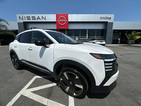 Certified 2026 Nissan Kicks SR FWD image 1