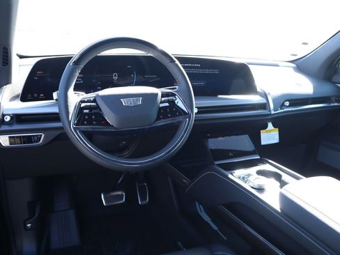 New 2026 Cadillac Vistiq Sport image 2