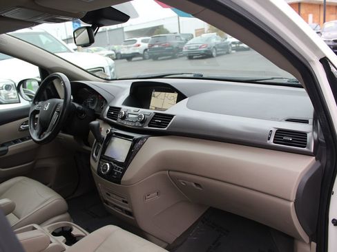 Used 2015 Honda Odyssey Touring Elite image 21