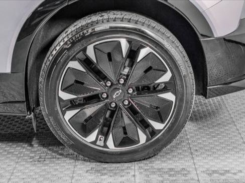 Used 2024 Chevrolet Blazer EV RS image 33