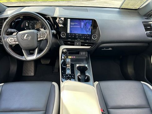 Used 2022 Lexus NX 250 FWD image 11