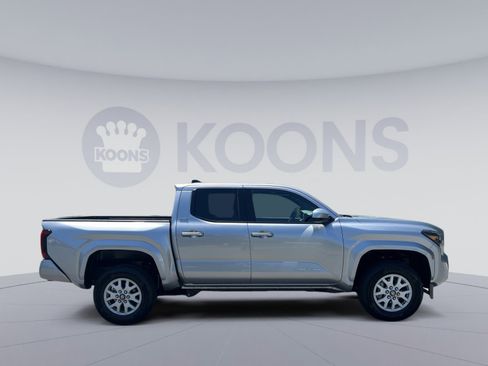 Used 2026 Toyota Tacoma SR5 AWD/4WD image 8
