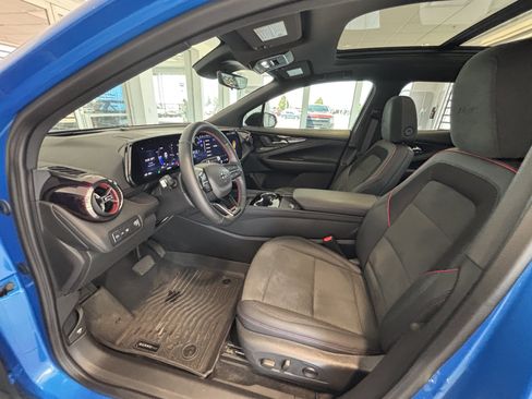 Used 2024 Chevrolet Blazer EV RS RWD image 2