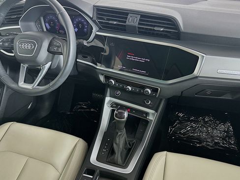 Used 2024 Audi Q3 2.0T Premium w/ Convenience Package AWD/4WD image 6