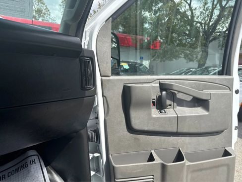 Used 2023 GMC Savana 2500 w/ Driver Convenience Package RWD image 20