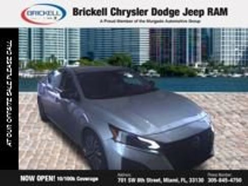 Used 2024 Nissan Altima 2.5 SR FWD image 28