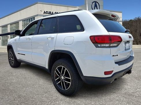 Used 2018 Jeep Grand Cherokee Trailhawk AWD/4WD image 4