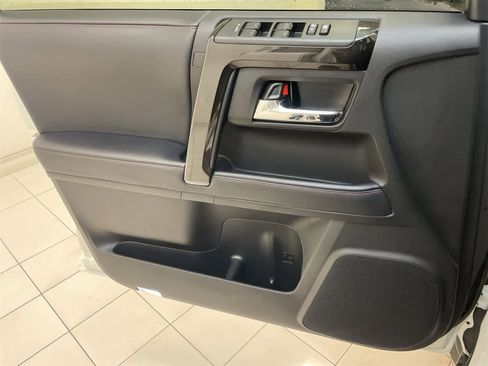 Used 2023 Toyota 4Runner TRD Off-Road Premium image 17