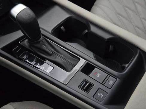 New 2026 Nissan Sentra SL w/ Floor Mat Package FWD image 22