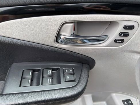 Used 2019 Honda Pilot Elite image 12
