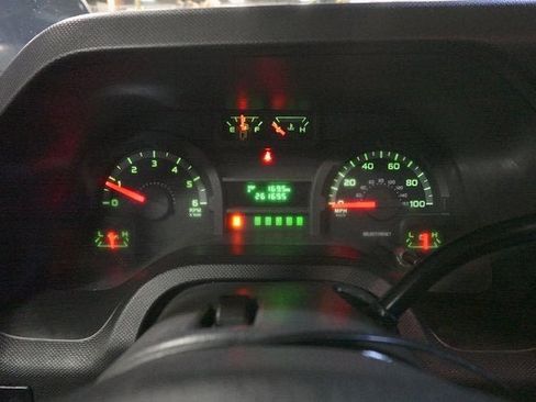 Used 2009 Ford E-350 and Econoline 350 Super Duty image 13