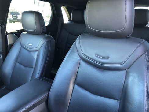 Used 2023 Cadillac XT5 Premium Luxury image 11