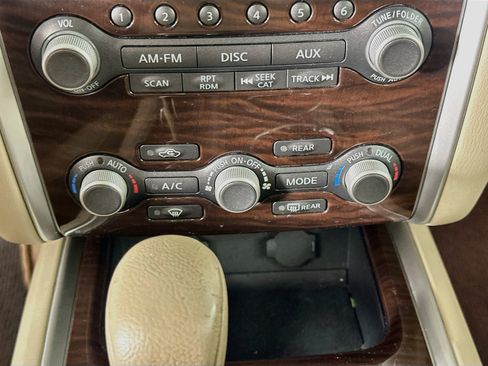 Used 2014 Nissan Pathfinder SL AWD/4WD image 22