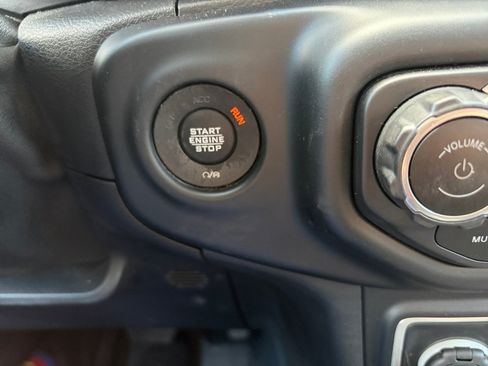 Used 2020 Jeep Wrangler Unlimited Sahara AWD/4WD image 24