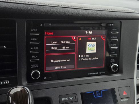 Certified 2020 Toyota Sienna XLE FWD image 13