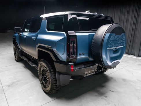 Used 2024 GMC Hummer EV 3X w/ Omega Edition AWD/4WD image 13