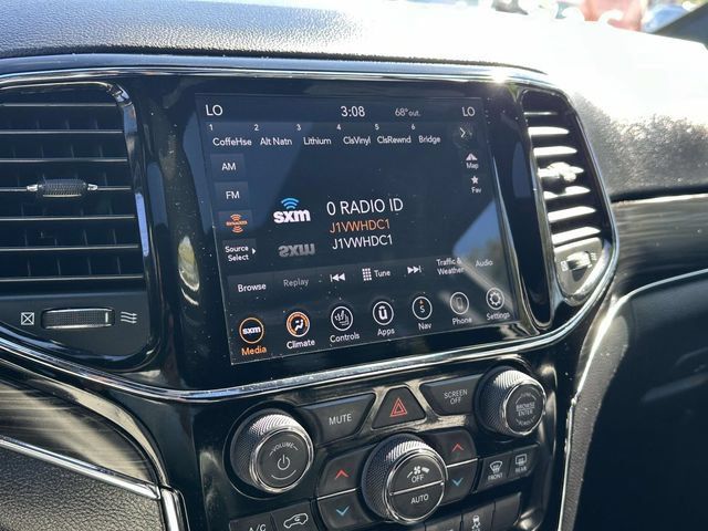 Certified 2020 Jeep Grand Cherokee Limited AWD/4WD image 16