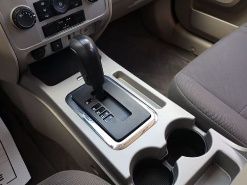 Used 2009 Ford Escape XLT FWD image 22