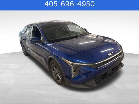 Used 2025 Kia K4 FWD image 2
