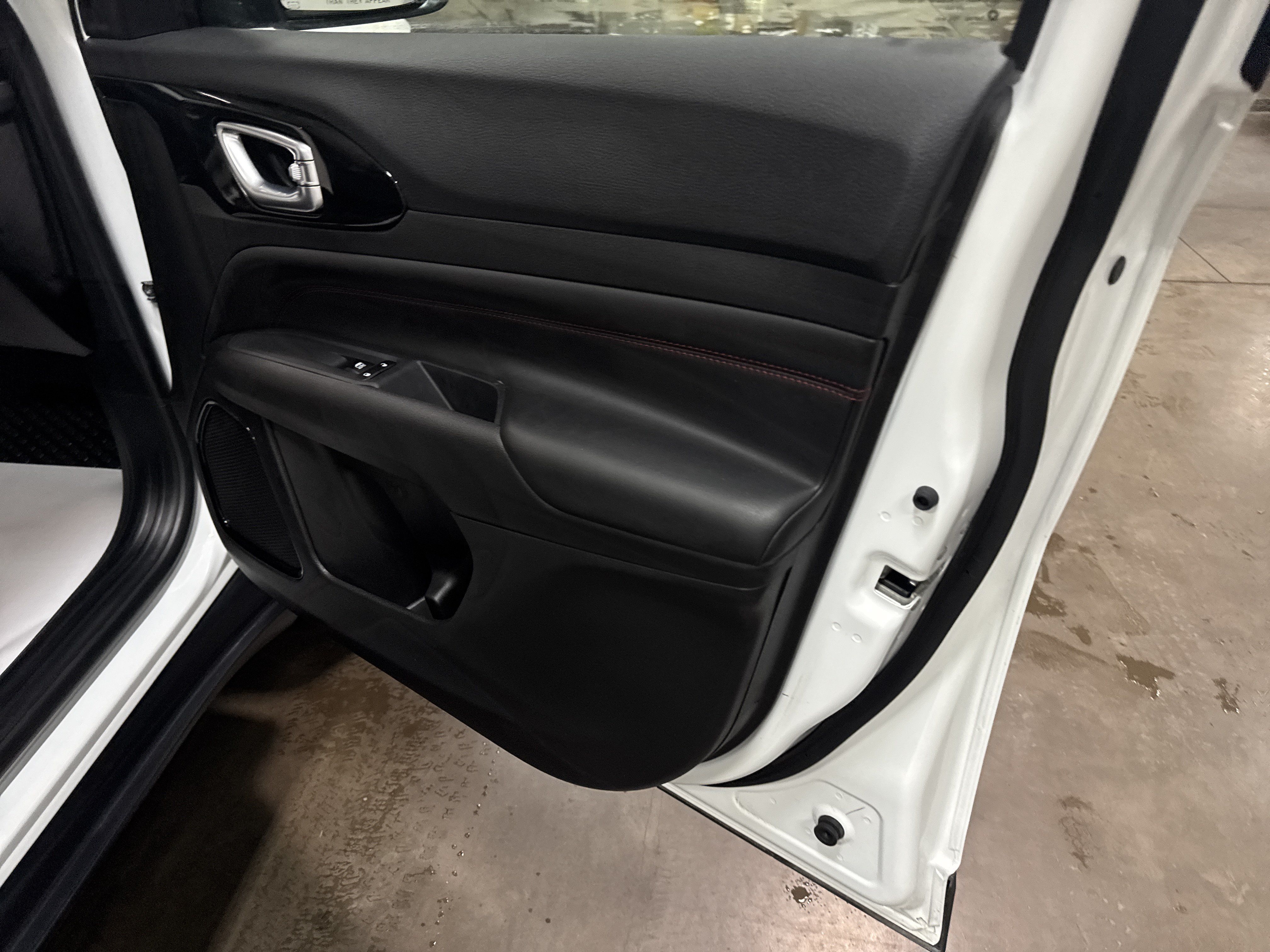 Used 2026 Jeep Compass Trailhawk AWD/4WD image 41