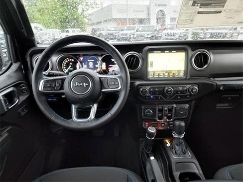 New 2022 Jeep Wrangler Unlimited Rubicon 4xe w/ Cold Weather Group image 13