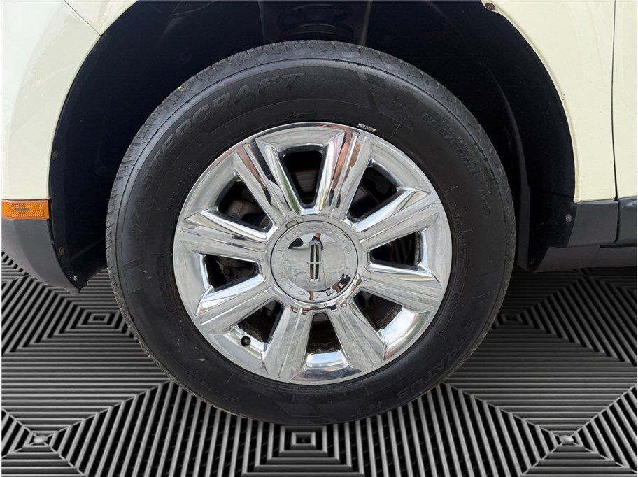 Used 2008 Lincoln MKX AWD image 14
